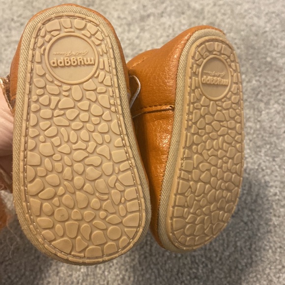 Set of 2 baby shoes; size 1 or 3-6 month - Picture 6 of 6